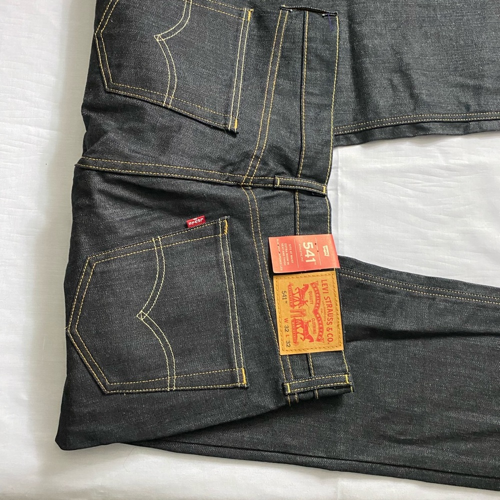 Women Levi’s jean